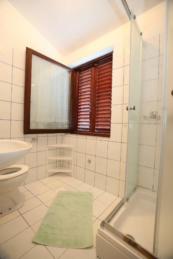 Rooms With The Sea View Башка Экстерьер фото